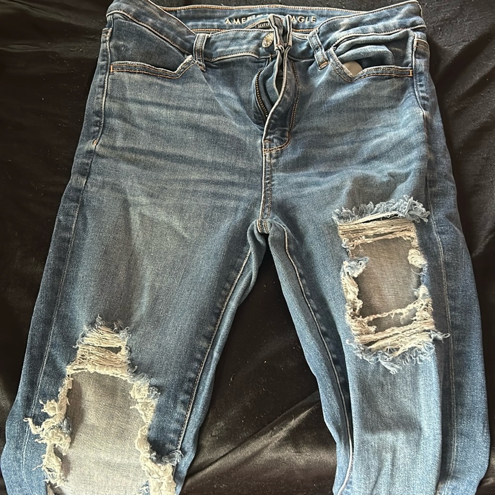 american eagle ripped jeans!